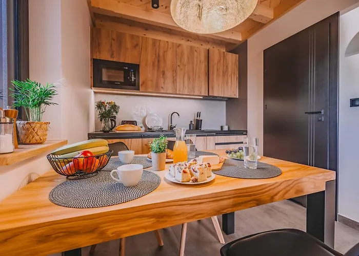 Slone Wzgorze Dağ evi *